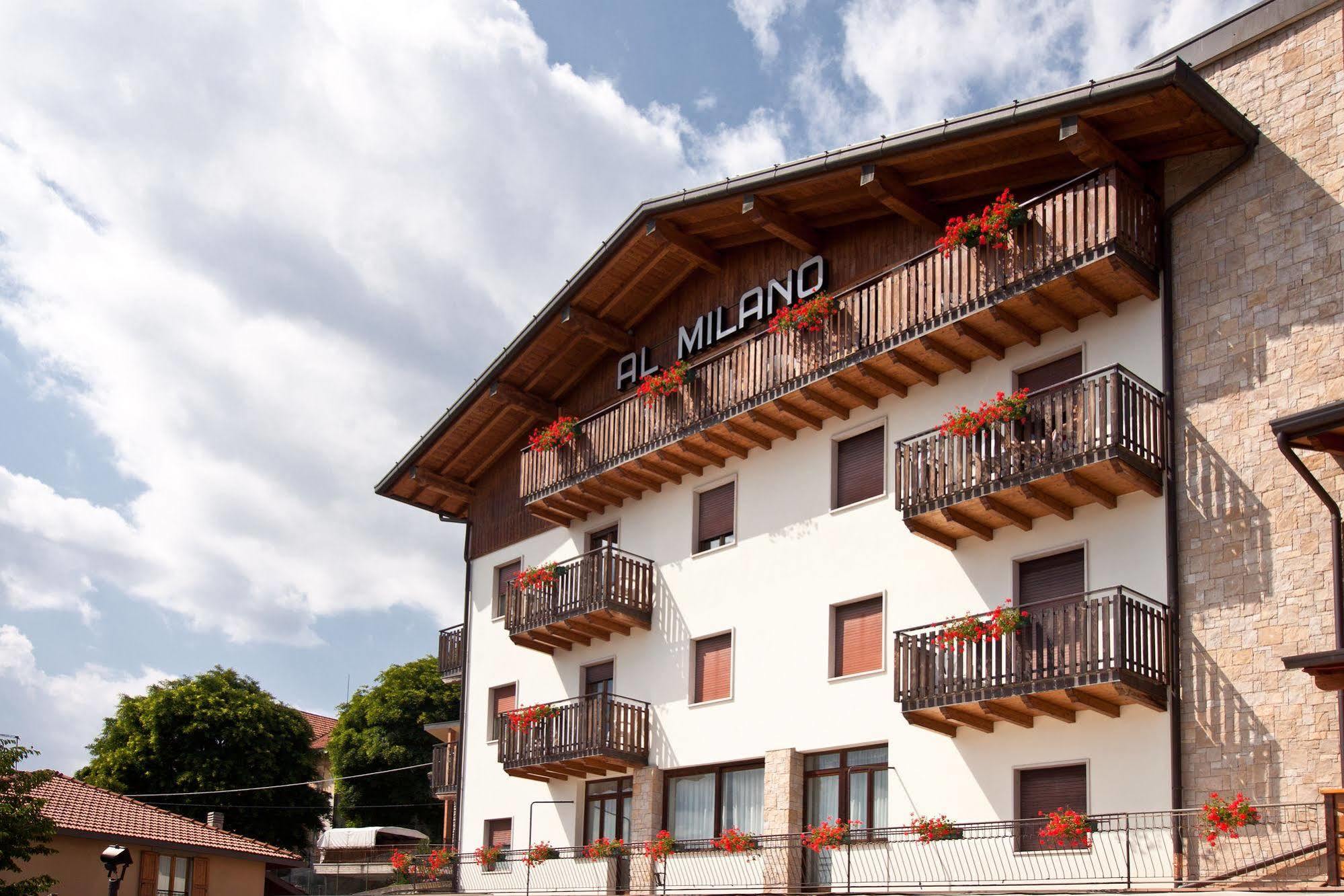 Albergo Milano Bossico Exterior foto